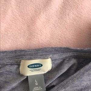 Old navy sleeveless top with open slit in back